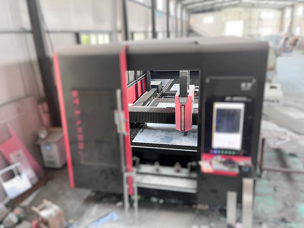 laser cutting machine