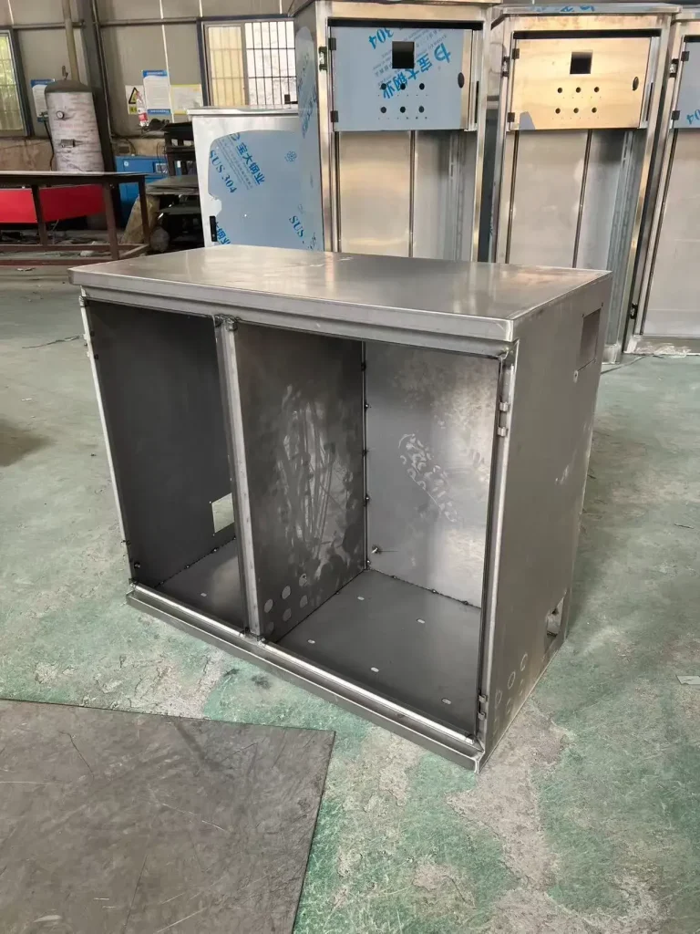 Custom Steel Electrical Enclosure for Heavy-Duty Hydraulic Servo System3